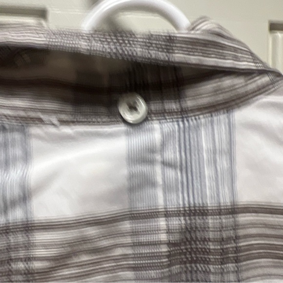 Tommy Bahama Jean button up - Picture 7 of 9